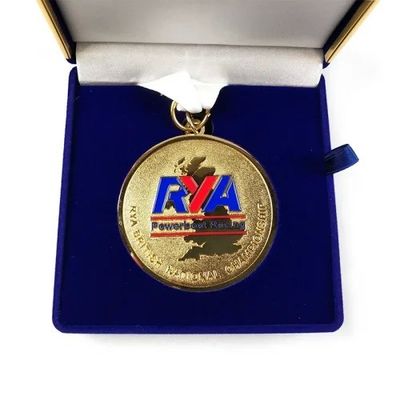 kaufen Individuelles Logo mit graviertem Rennsportpreis mit Premium-Velvetverpackung Online-Herstellung