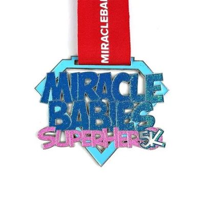 kaufen Verschiedene Formen glänzende Glitter-Medaille mit Band Spezialität Weiches Emaille Online-Herstellung