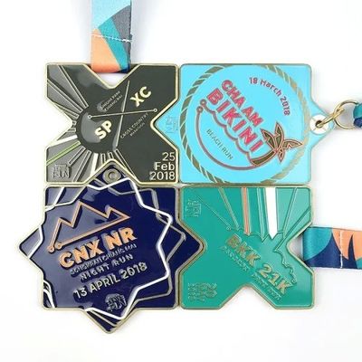 kaufen Personalisierte Laufmedaillen Puzzle Awards Innovativ und dynamisch Online-Herstellung