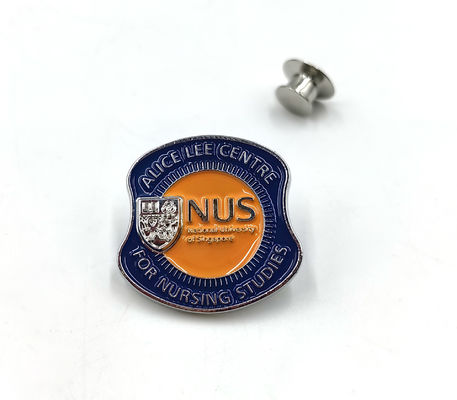 kaufen Custom Nursing Studies Soft Enamel Pin – High-Quality University Badge for Professional Recognition Online-Herstellung