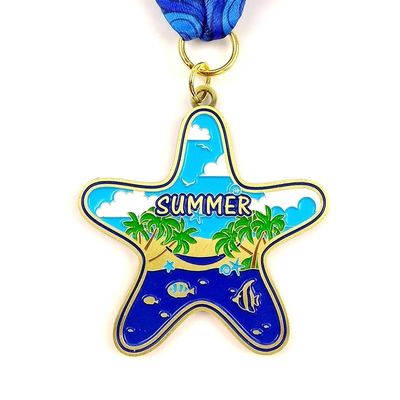 Die Casting Star in Form einer persönlichen Medaille mit Lack gebacken
